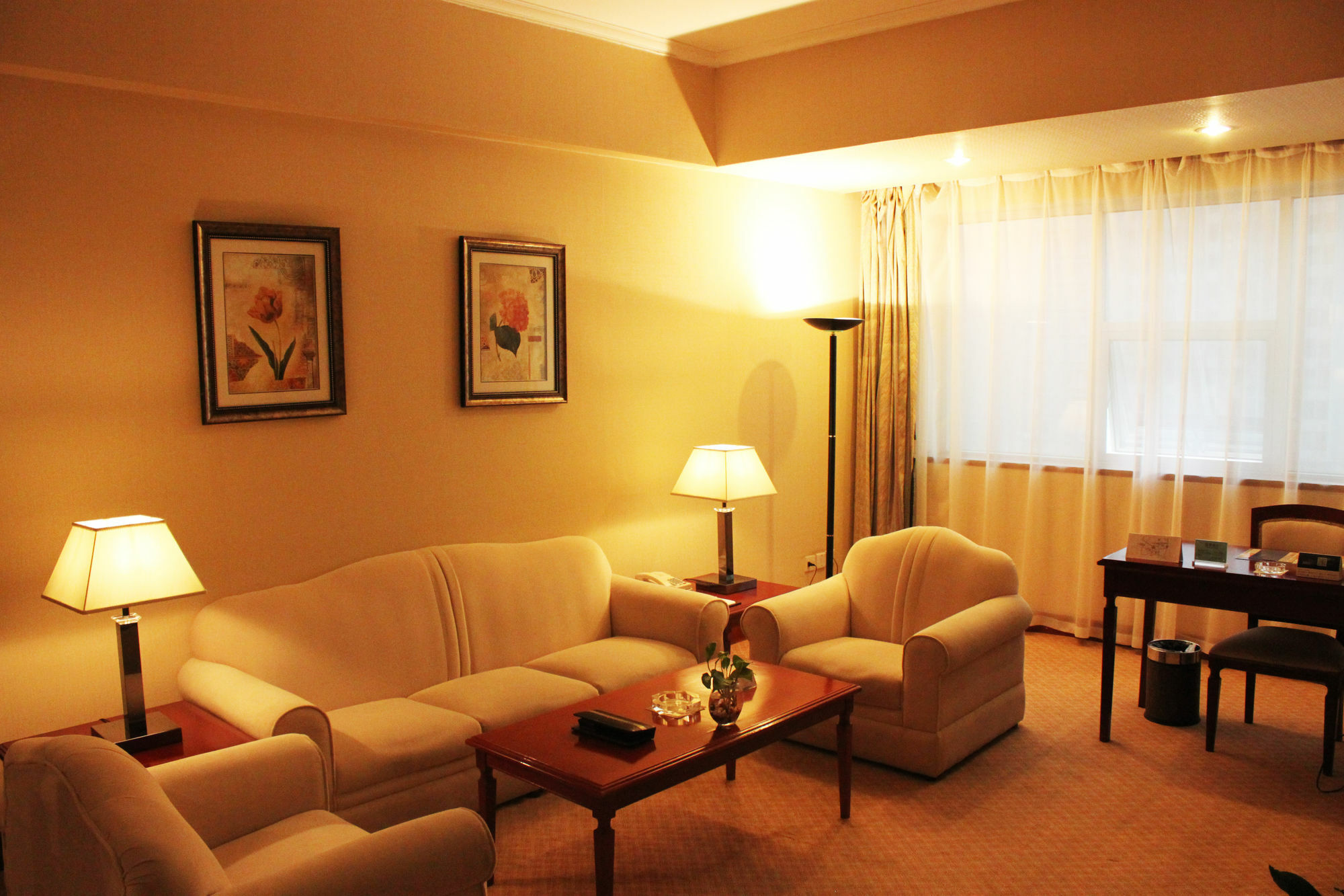 Chongqing Liyuan Hotel Buitenkant foto