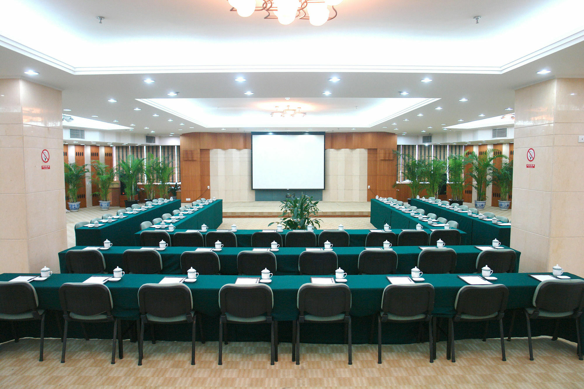 Chongqing Liyuan Hotel Buitenkant foto